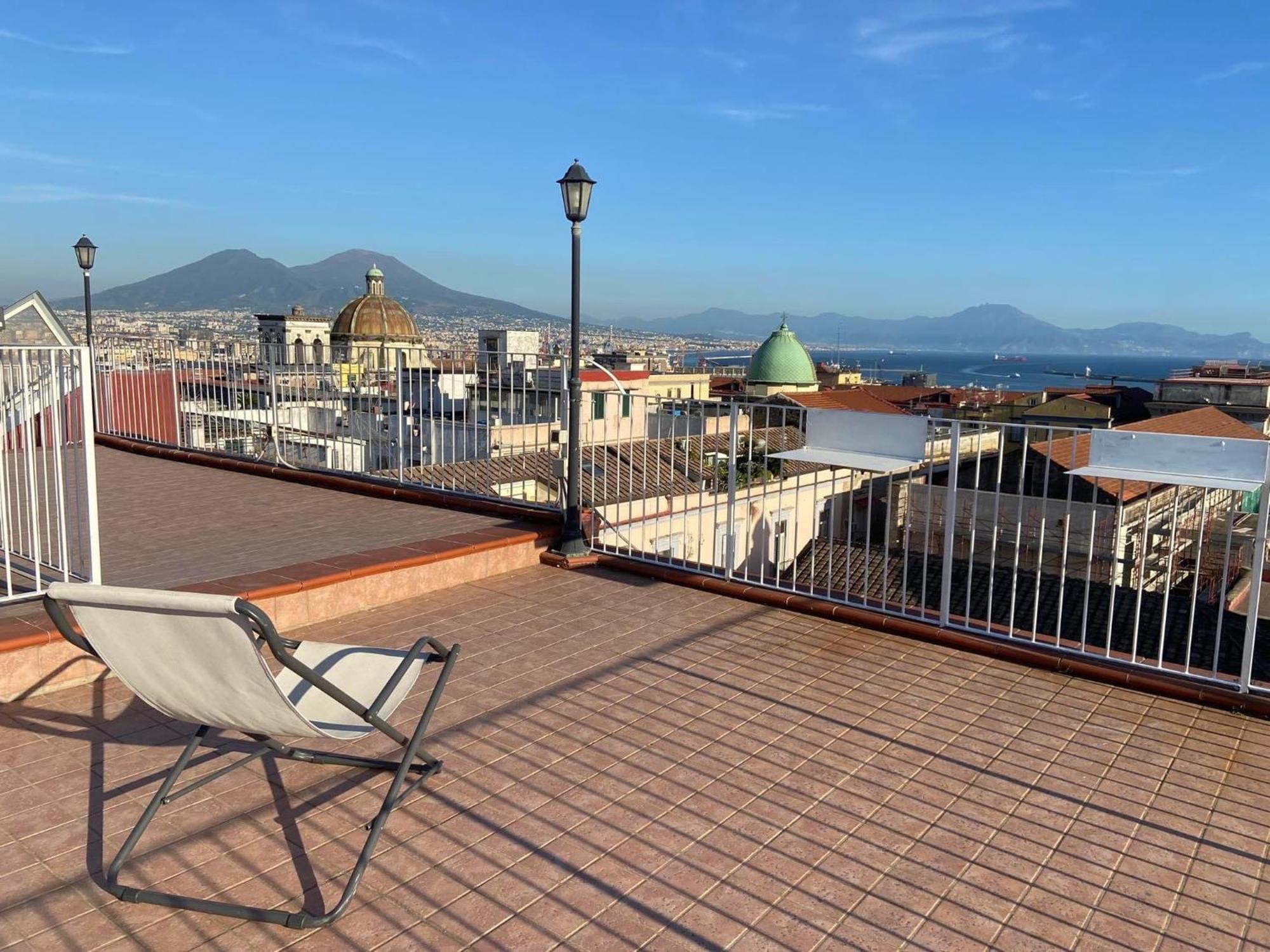 La Casa Sui Tetti Panzió Nápoly Kültér fotó